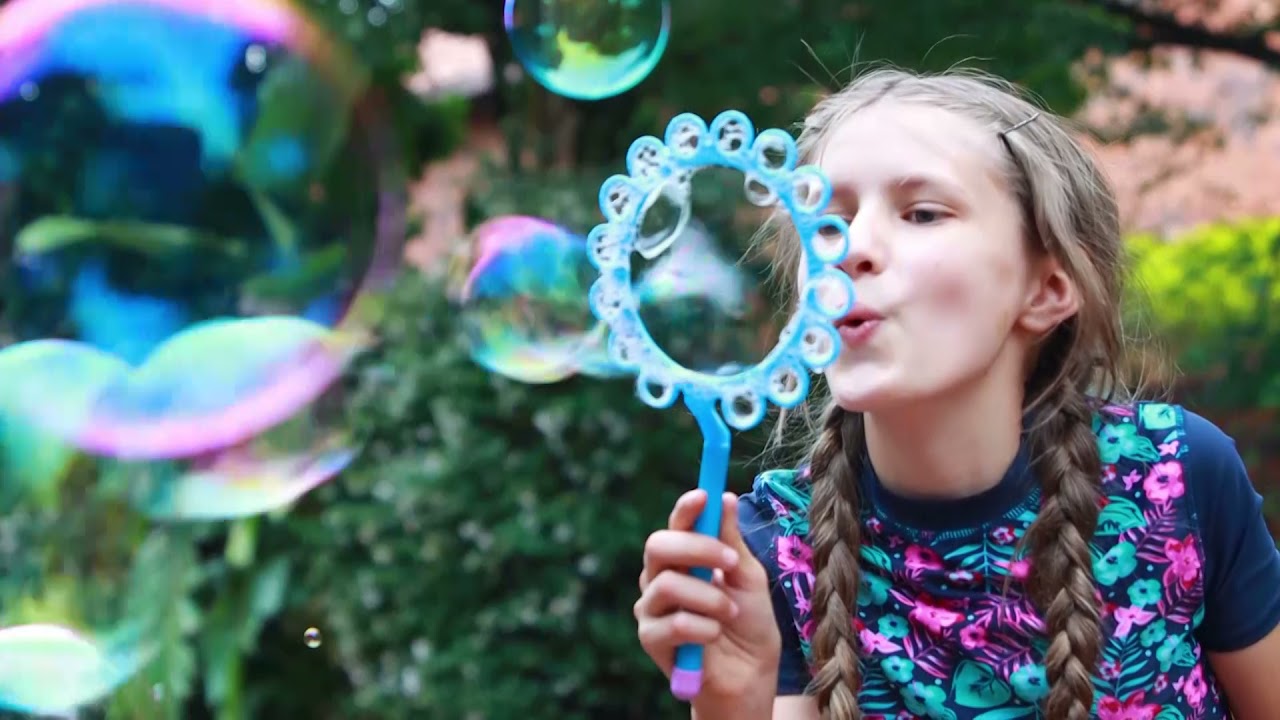 I-Play Giant Bubble Wand Unicorn | Bubble Toy – Video